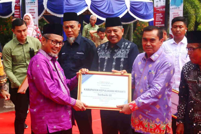
					Kepulauan Meranti Dianugerahi 2 Penghargaan Harganas sebagai Pengakuan Prestasi di Provinsi Riau
